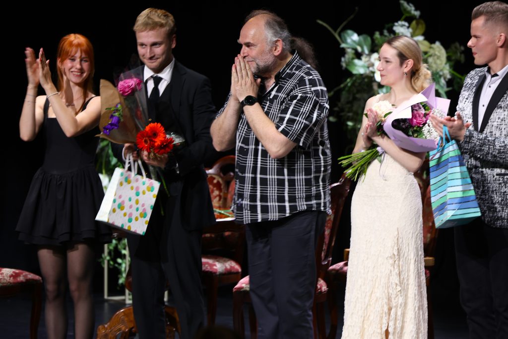 Kazlų Rūdos kultūros centro įvyko mėgėjų teatro spektaklio „Buhalterinė klaida“ premjera